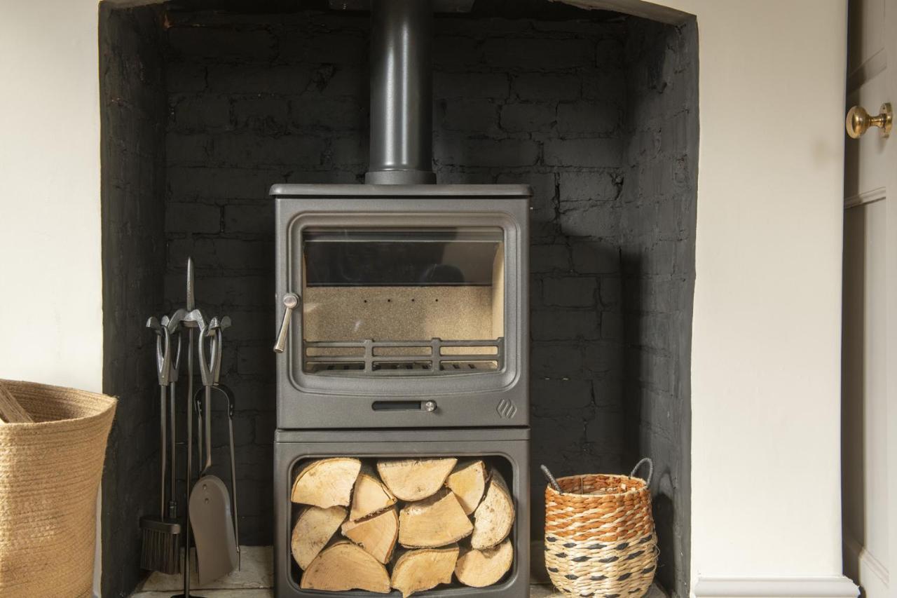 Beautiful 2 Bedroom Cottage In Oxton Oxton  Exterior photo